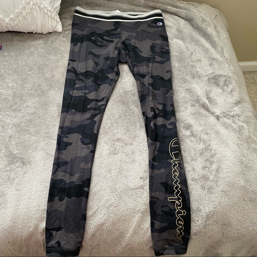 Like new Champion Camo Leggings